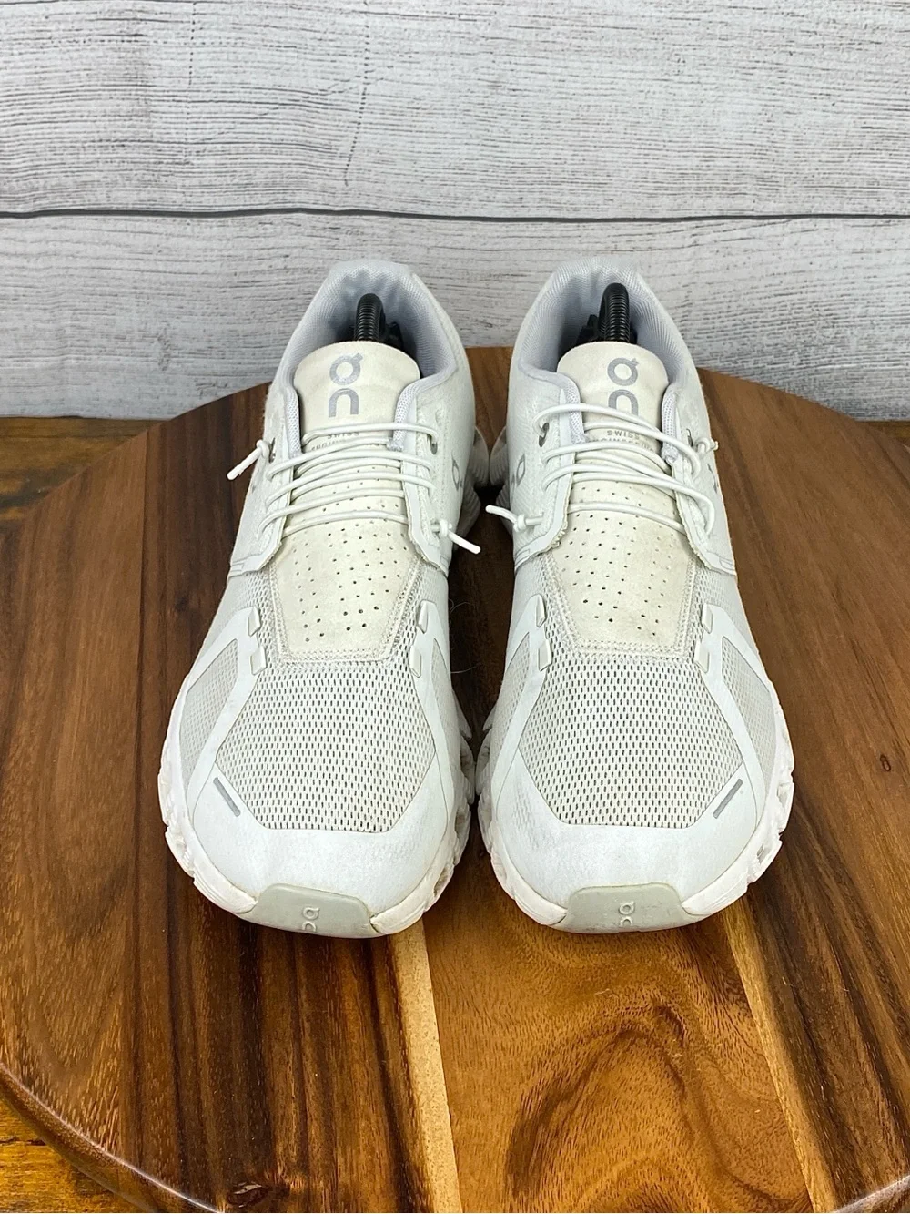 ON Running Cloud 5 White Slip On Lifestyle Shoes Women’s Sneaker Size 11